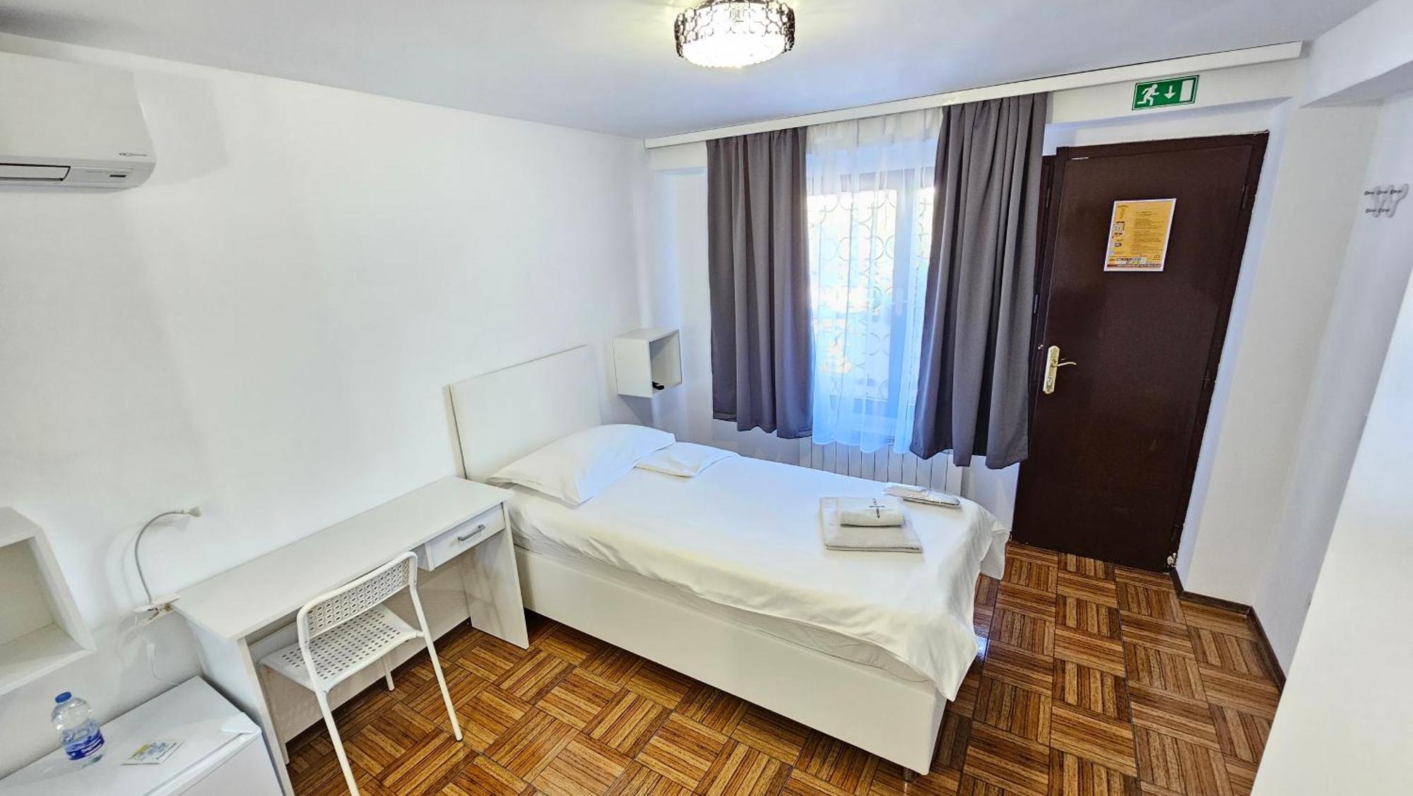 Rooms Koblar Portoroz Phòng bức ảnh